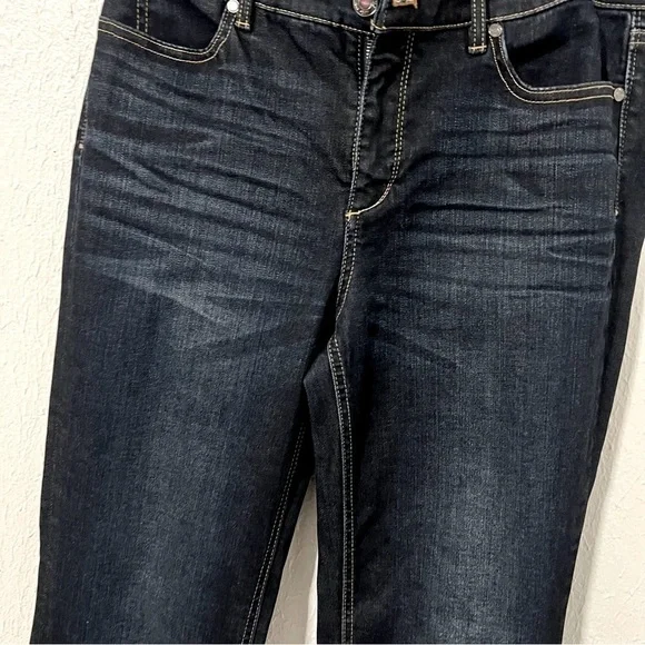 Talbots Women’s Flawless Five Pocket Bootcut Jeans Size 8 Business Casual, EUC - Picture 3 of 7